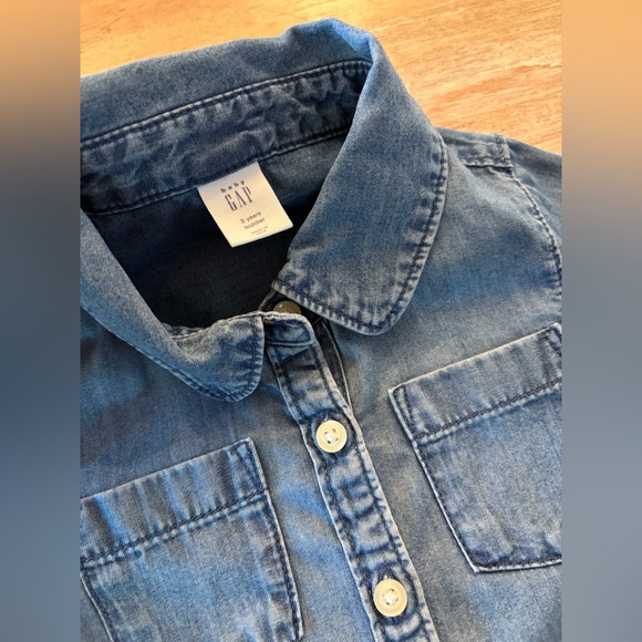 Baby GAP Toddler Medium Indigo Wash Button Down Shirt, Size 3 Years, 3T Unisex - Picture 4 of 8